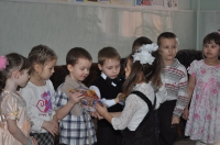 День Защитника Отечества - торжественная линейка. 22 февраля 2012 года