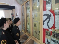 В гостях у отряда мобильно особого назначения. 23 апреля 2014 года