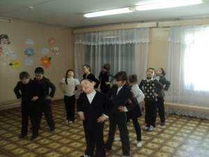 Утренняя зарядка в д/к «Энтузиаст»