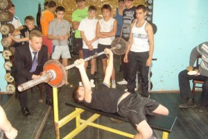 соревнования среди воспитанников по жиму лежа 