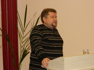 Даньшин Максим Сергеевич, педагог дополнительного образования I кв. категории, руководитель объединения «Гитара и песня»