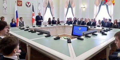 Поздравляем Зиновьеву Анастасию, солистку вокального объединения «Феерия», с вручением Премии для поддержки талантливой молодежи России!