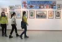 И в десять лет, и в семь, и в пять  все дети любят рисовать
